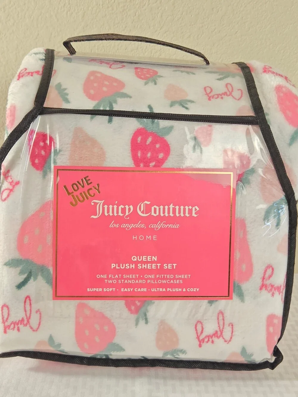 JUICY COUTURE Super Soft Ultra Plush QUEEN Sheet Set Pink Strawberry